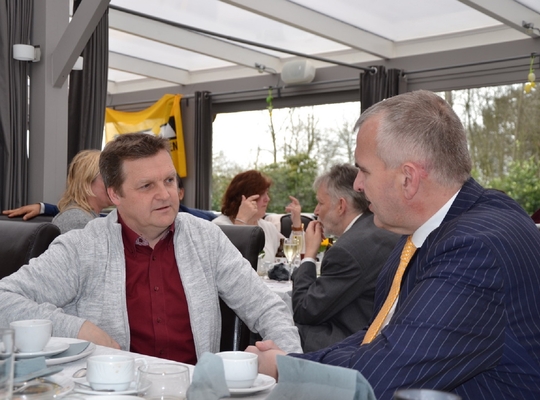 Paul Van Miert in gesprek met Eric Van Meensel Bezoek Paul Van Miert aan ons lente-ontbijt